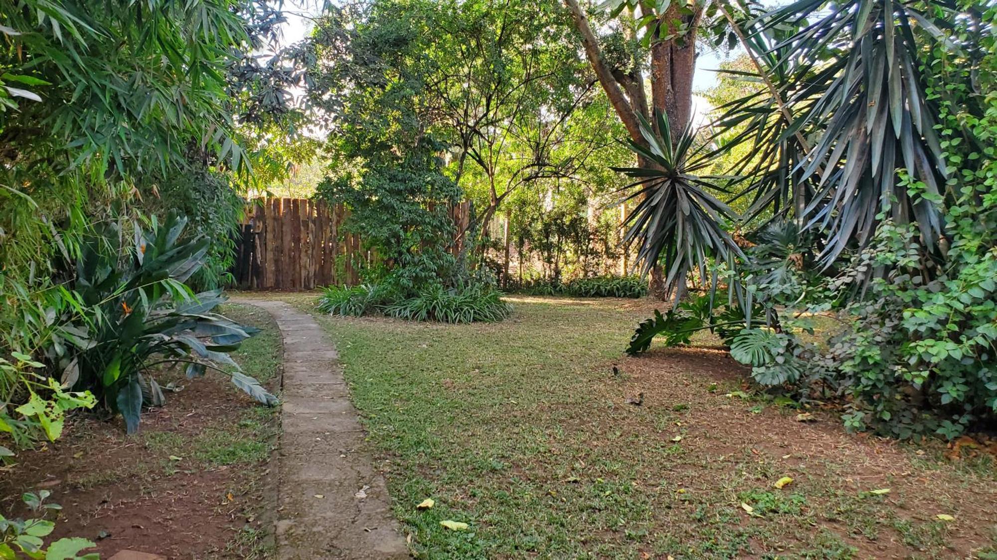 Mad Vervet Nairobi Backpackers Hostel Bagian luar foto